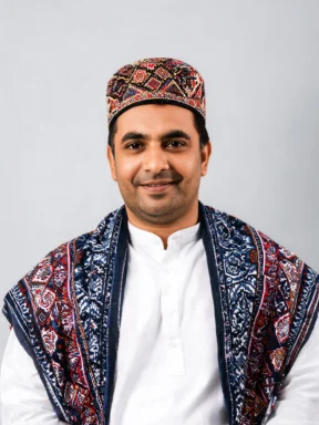 Sain Ghulam, Sindhi man · warm